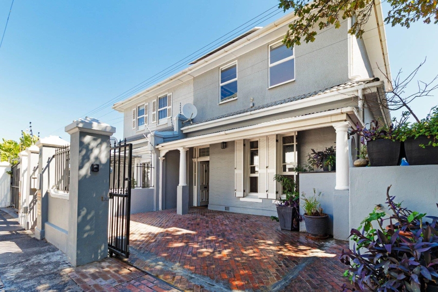 To Let 2 Bedroom Property for Rent in Sea Point Western Cape